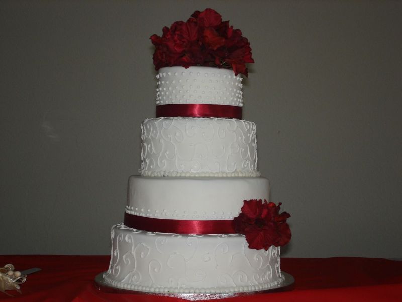 Red and White Simple Wedding Cake