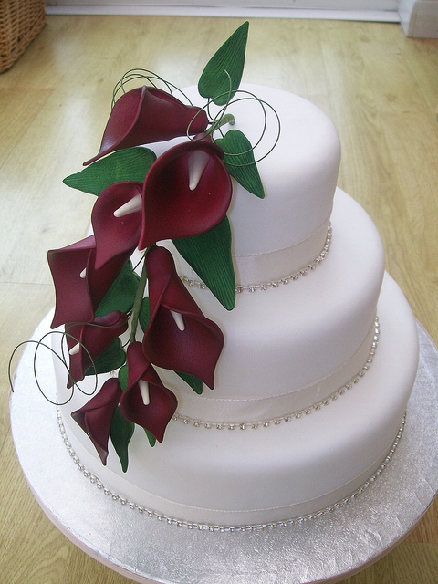 Red Calla Lily Wedding Cake Red Calla Lily Wedding Cake