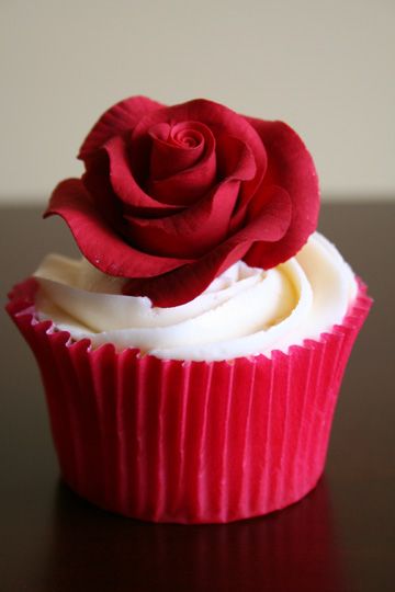 Red Rose Cupcake Red Rose Cupcake