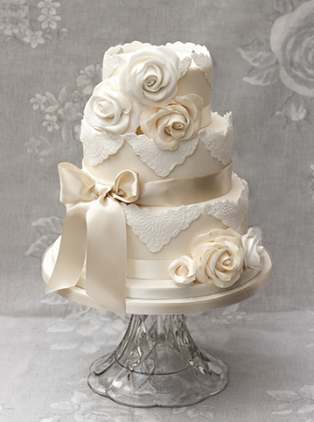 Scalloped Wedding Cake