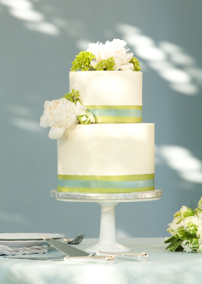 Simple Summer Wedding Cake