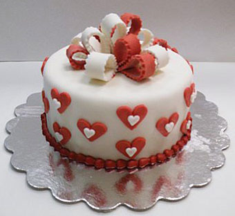Simple Wedding Cake Hearts