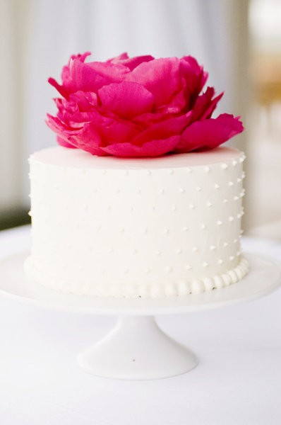 Simple Wedding Cake with Flowers