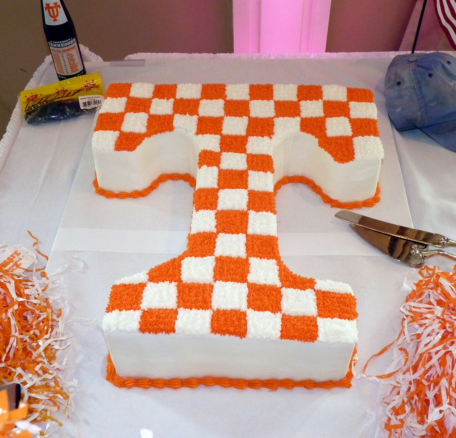 Tennessee Vols Football Cake