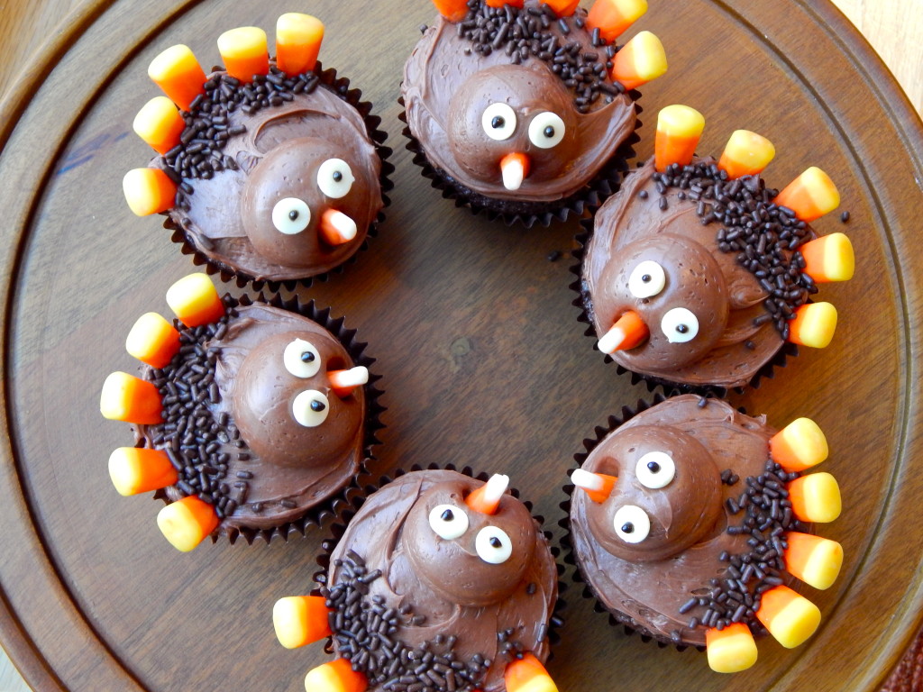 Turkey Cupcakes with Candy Corn Turkey Cupcakes with Candy Corn