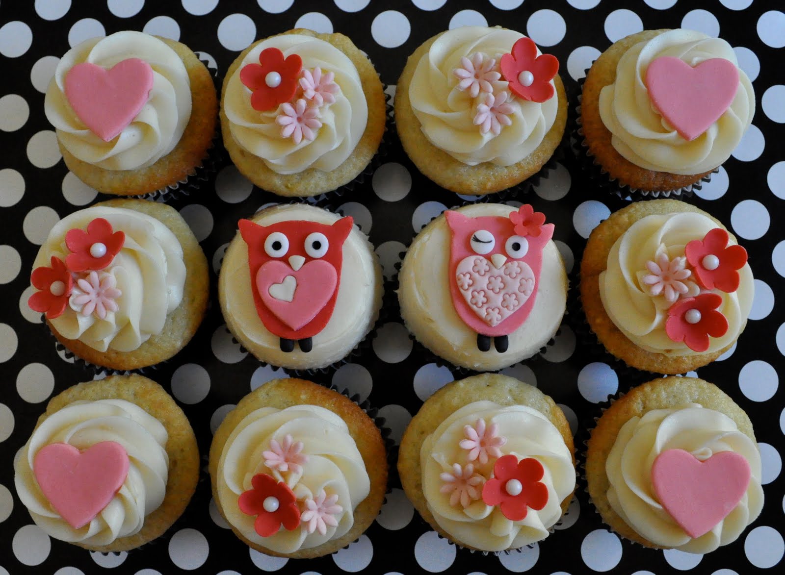 Valentine's Day Cupcakes Valentine's Day Cupcakes