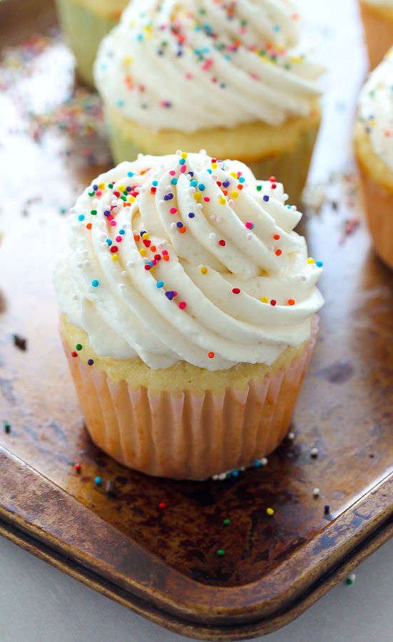 Vanilla Cupcakes with Buttercream Frosting