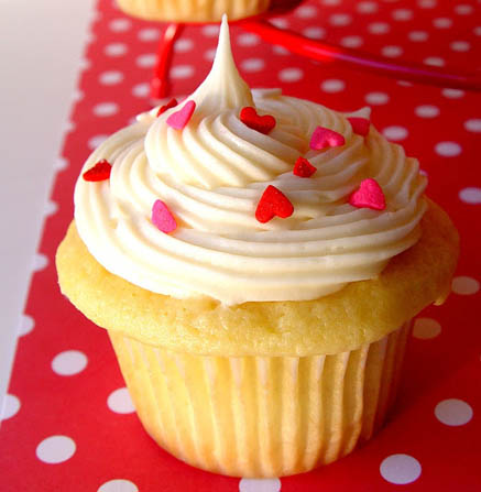 Vanilla Cupcakes with Raspberry Filling