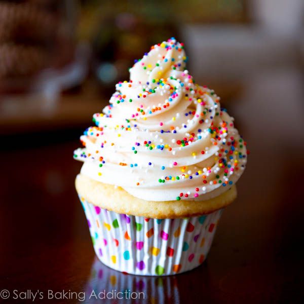Very Vanilla Cupcakes with Sprinkles