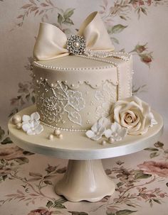 Wedding Cakes with Pearls and Lace