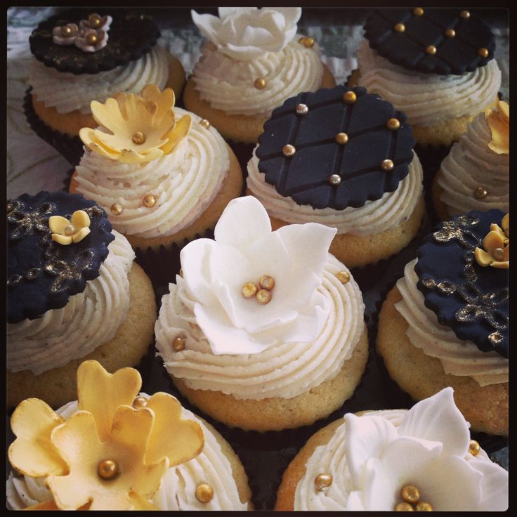 Black and Gold Cupcakes