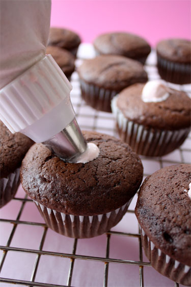 Chocolate Cupcakes with Cream Filling Recipe