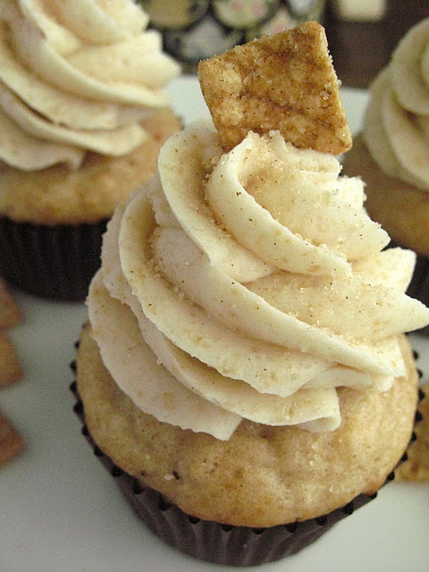 Cinnamon Toast Crunch Cupcakes