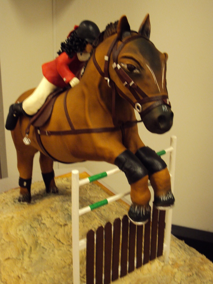 11 Photos of Cool Horse Cakes