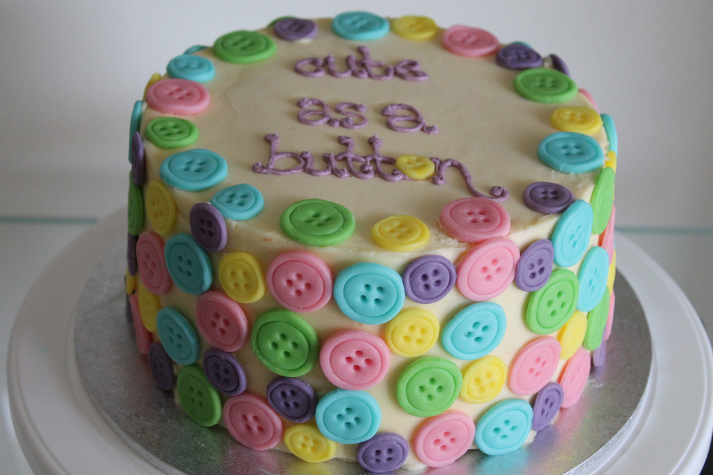 Cute Baby Shower Button Cakes Cute Baby Shower Button Cakes