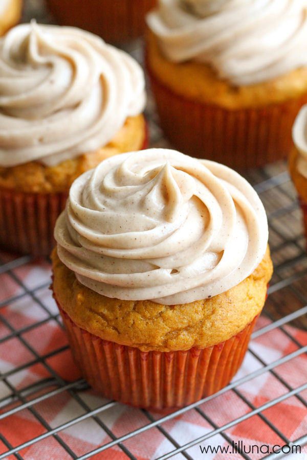 Easy Pumpkin Cream Cheese Cupcakes