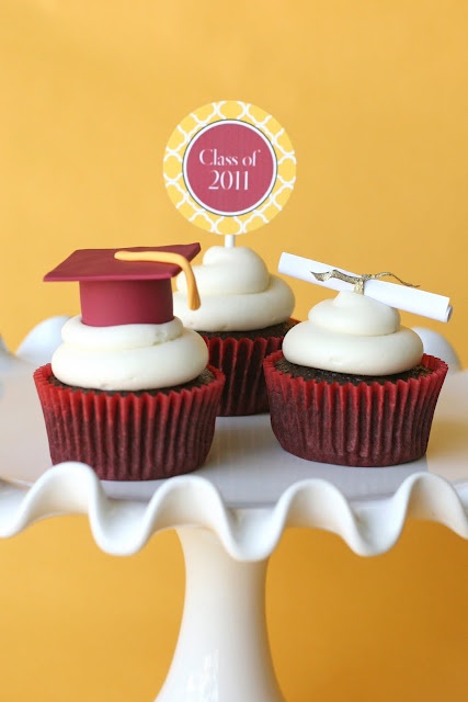 Graduation Cap Cupcakes