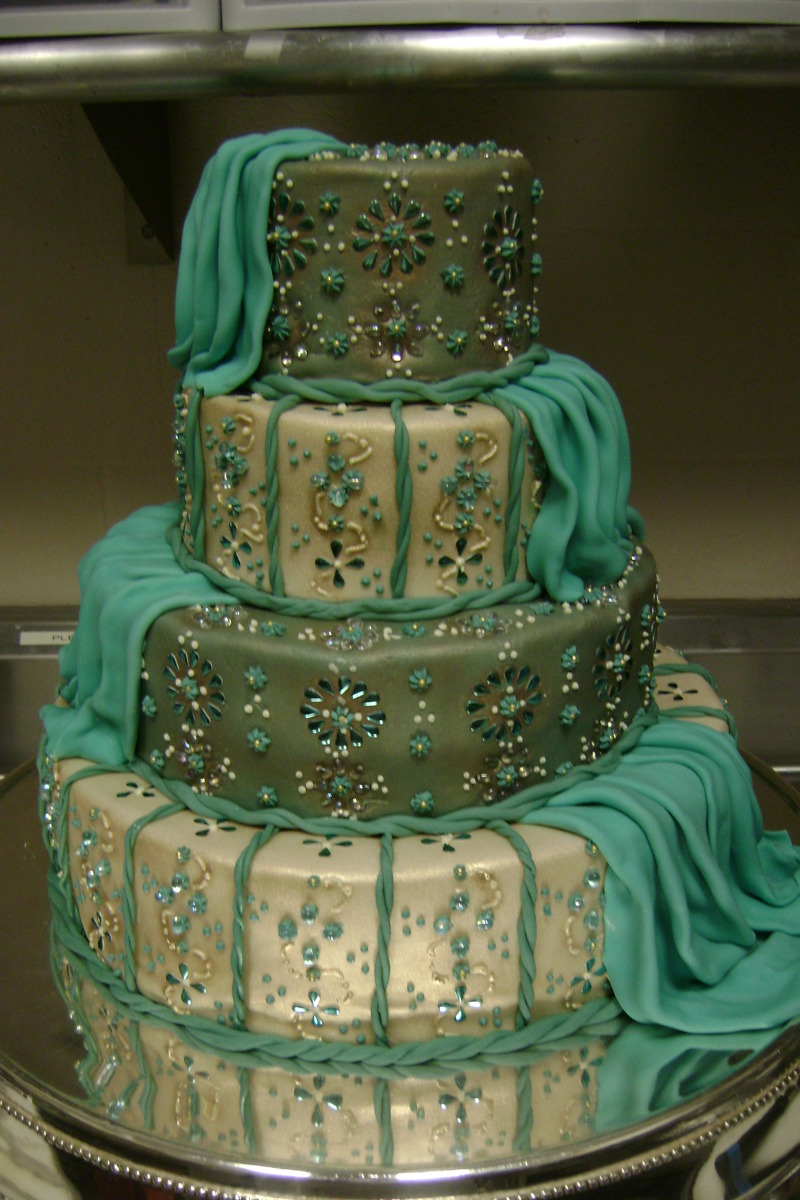 Indian-themed Wedding Cake