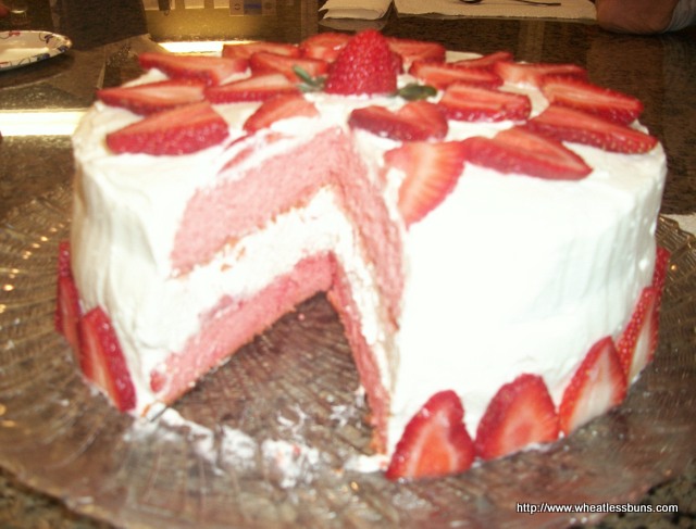 Low Carb Strawberry Cake
