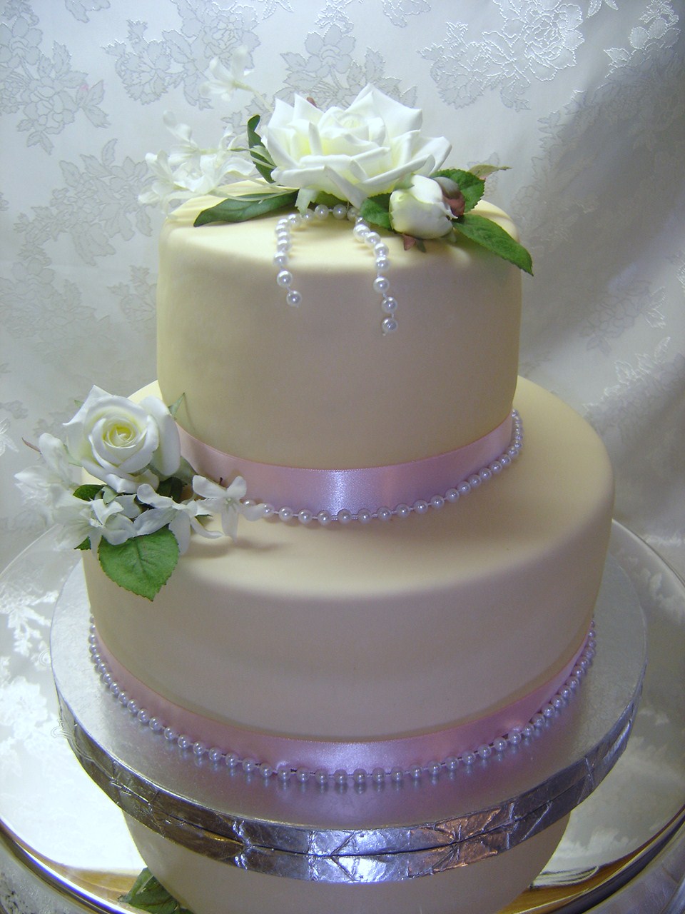 Small 2 Tier Wedding Cakes