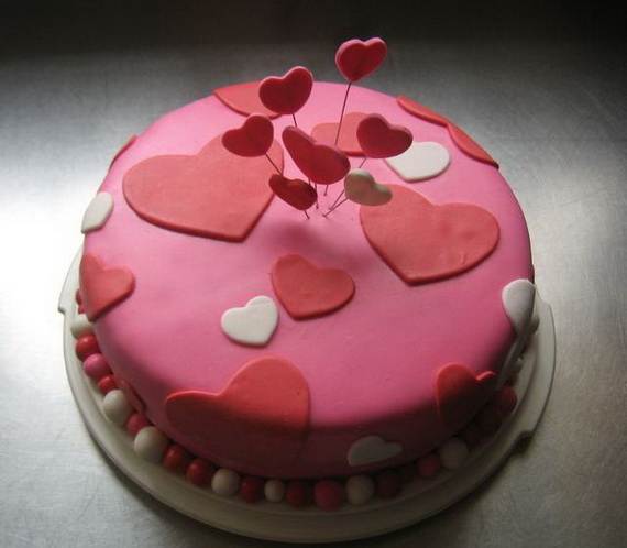 Valentine's Cake Decorating Idea