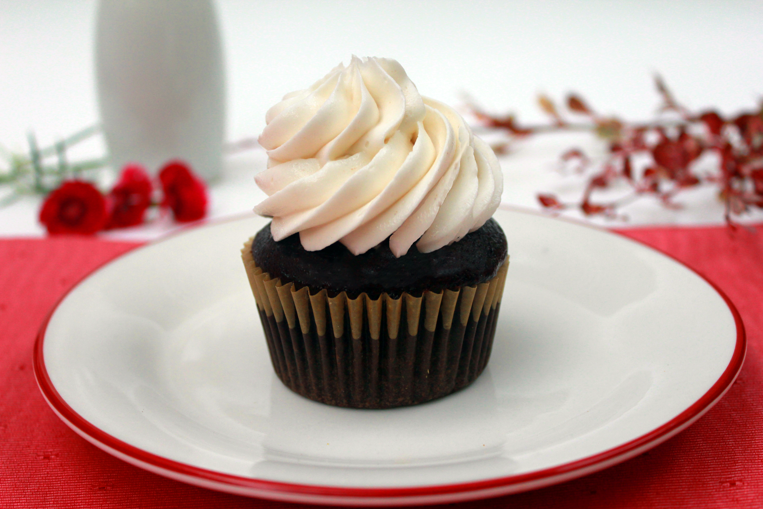 Vanilla Cupcakes with Chocolate Frosting