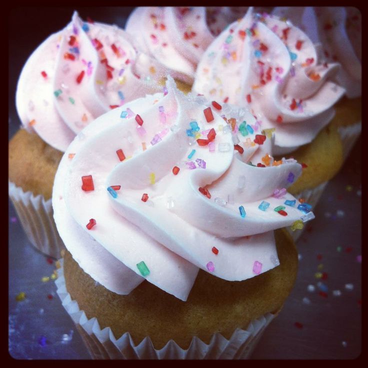 Vanilla Cupcakes with Rainbow Sprinkles