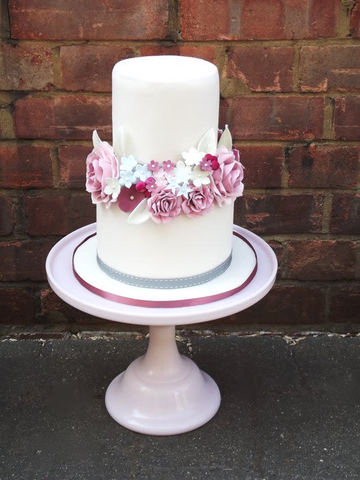 Vintage 2 Tier Wedding Cake Vintage 2 Tier Wedding Cake