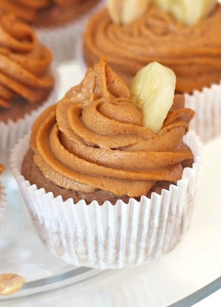 Banana Bread Cupcakes with Frosting