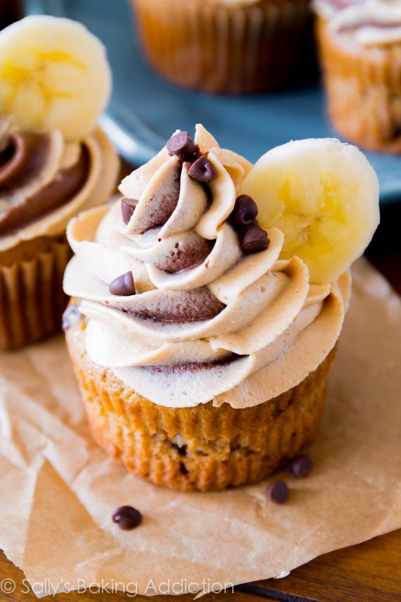 Banana Cupcakes with Chocolate Frosting