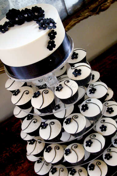 7 Photos of Black And White Bridal Shower Cupcakes