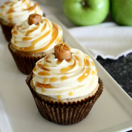 Caramel Apple Cupcakes with Frosting Caramel Apple Cupcakes with Frosting