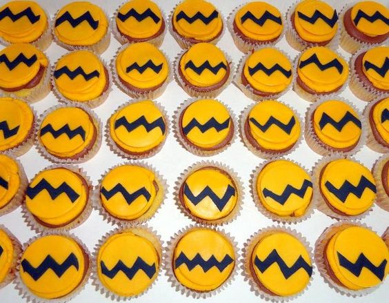 Charlie Brown Cupcake Toppers Edible