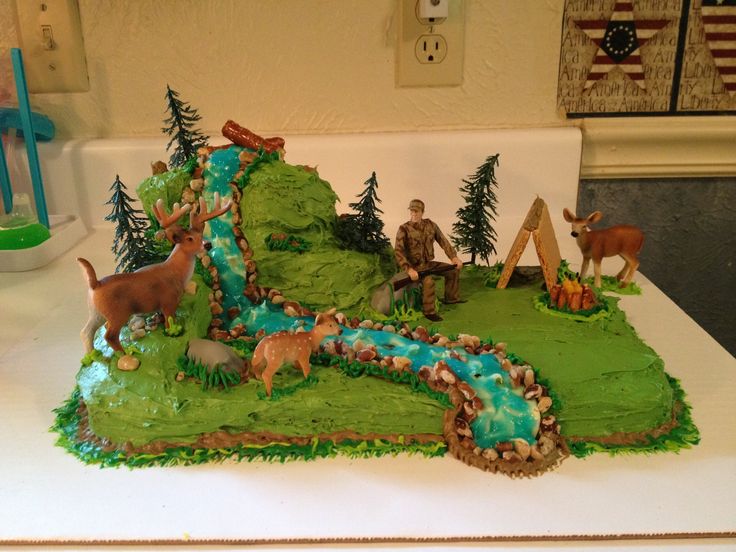 Deer Hunting Birthday Cake