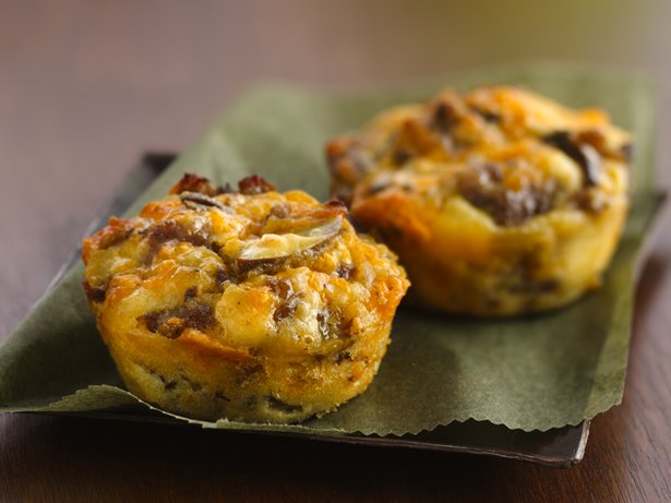 Easy Mini Breakfast Sausage Pies