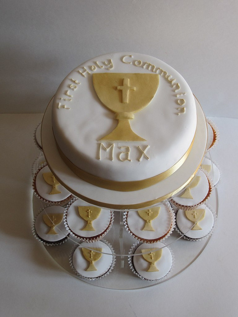 First Holy Communion Cupcake Cake