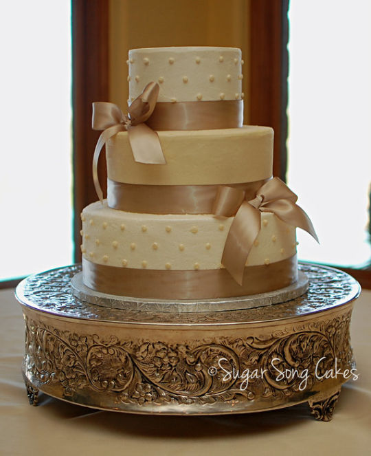 Gold Wedding Cakes with Bows