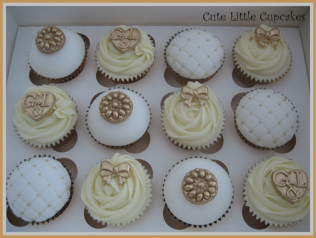 Golden Wedding Anniversary Cupcakes Golden Wedding Anniversary Cupcakes