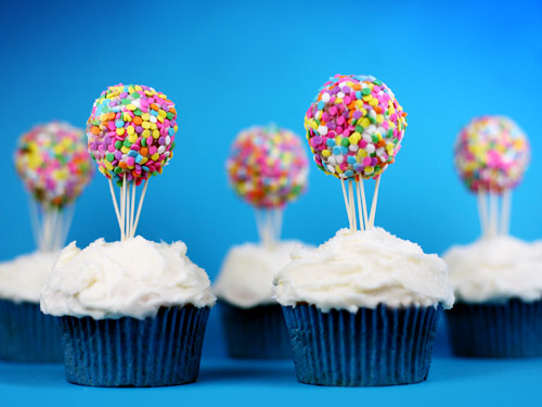 Hot Air Balloon Cupcake Cake