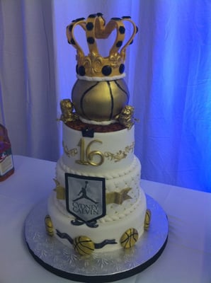 King Themed Birthday Party Cake