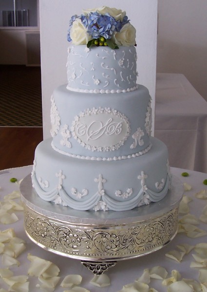 Light Blue Elegant Wedding Cakes