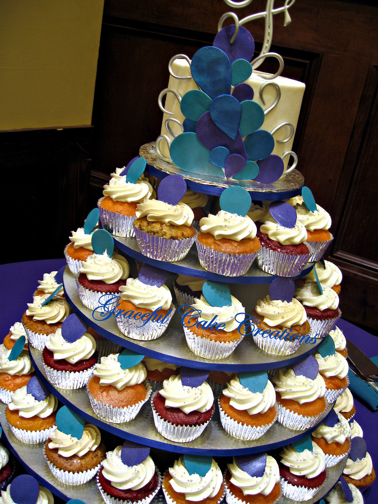 Peacock Wedding Cake and Cupcakes