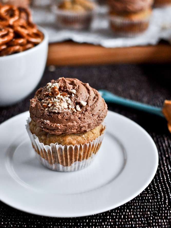 Peanut Butter Banana Cupcakes with Chocolate Frosting