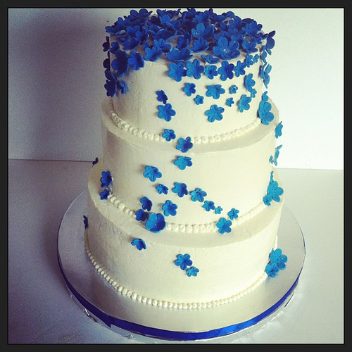 Royal Blue Wedding Cake with Flowers