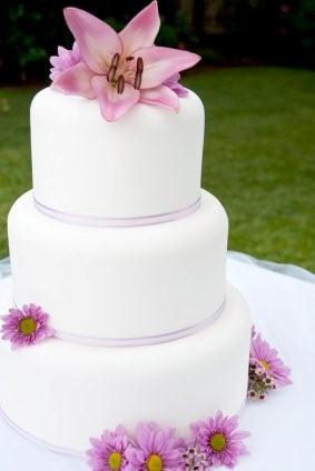 Simple Wedding Cake Design