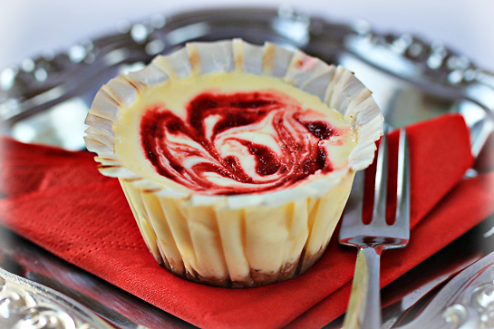 Strawberry Swirl Cheesecake Cupcakes