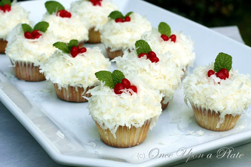 Vanilla Cupcakes with Cream Cheese Frosting Vanilla Cupcakes with Cream Cheese Frosting