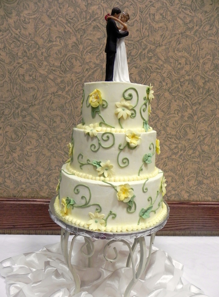 Vine Wedding Cake with Flowers