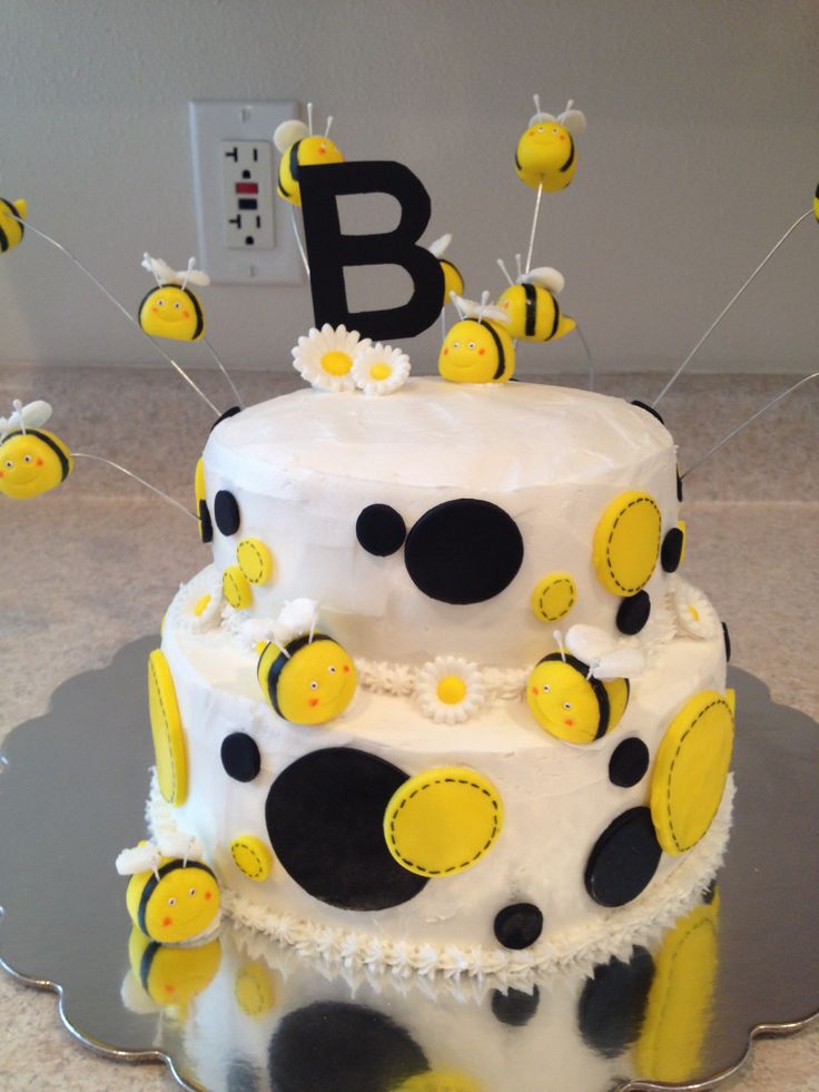 Bumble Bee Birthday Cake