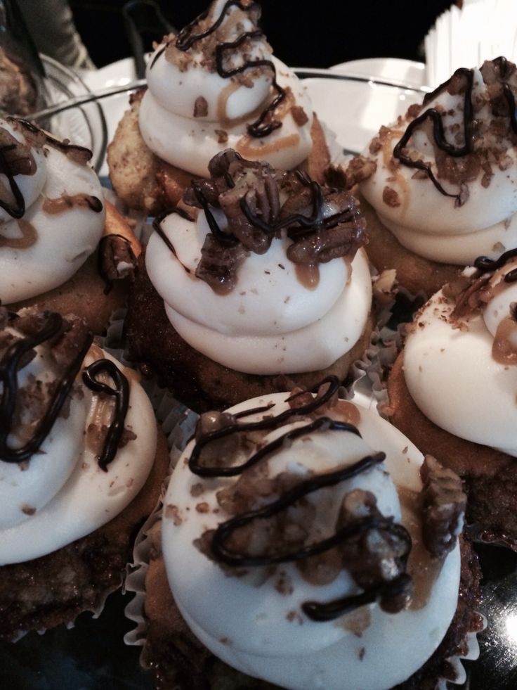 Chocolate Bourbon Pecan Pie Cupcakes